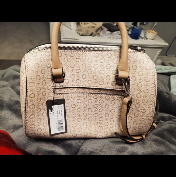 Guess Purse - Picture 2 of 3
